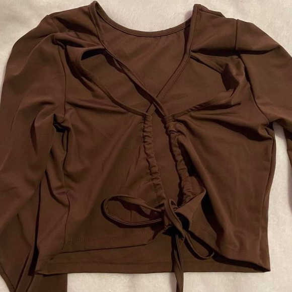 Cotton on Brown long sleeve with an open back cut out - Picture 2 of 2